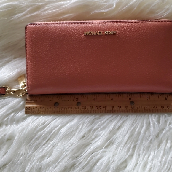 Michael Kors Coral Leather Wristlet - Picture 3 of 11